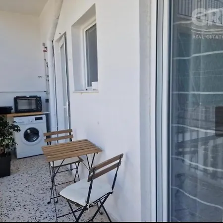 Apartment Loutraki شقة *